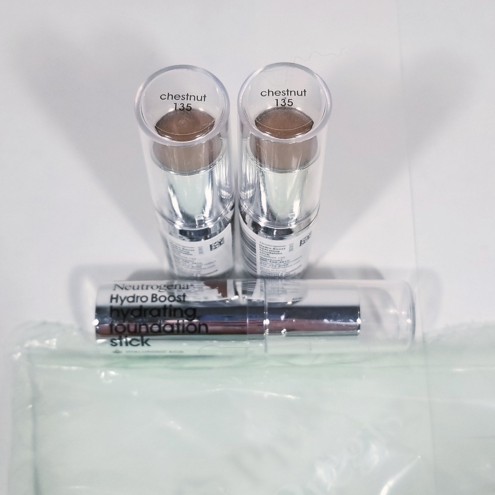 Neutrogena 135 Chestnut Hydro Boost Hydrating Foundation Stick 3 Piece Bundle